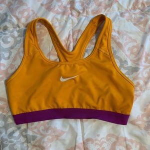 💪🏻 Nike sports bra 💪🏻